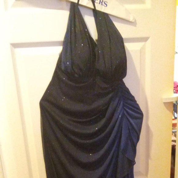 Evening Gown - Picture 2 of 3